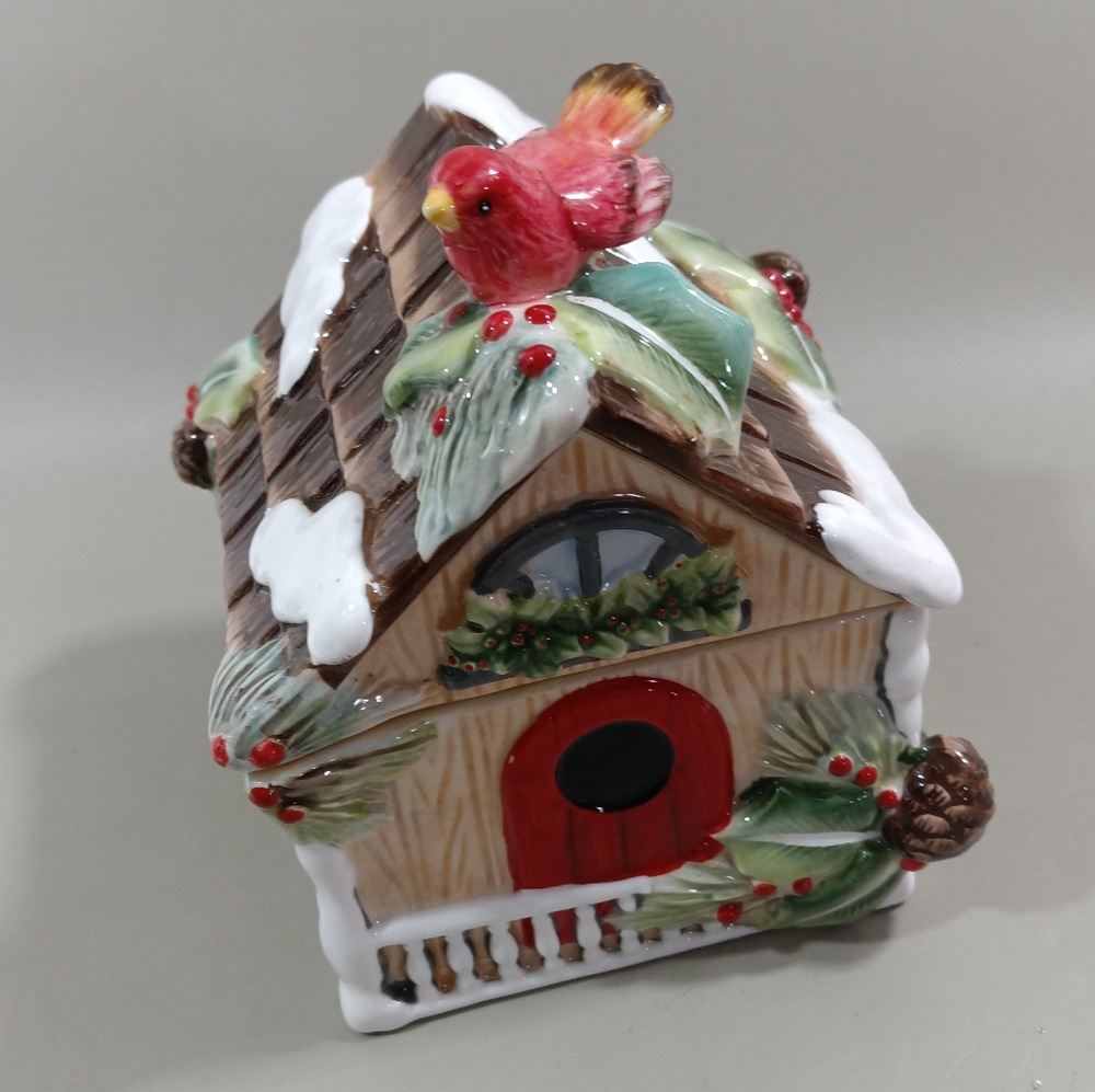 NEW American Retro Ceramic Christmas Bird House Candle Holder With Candle